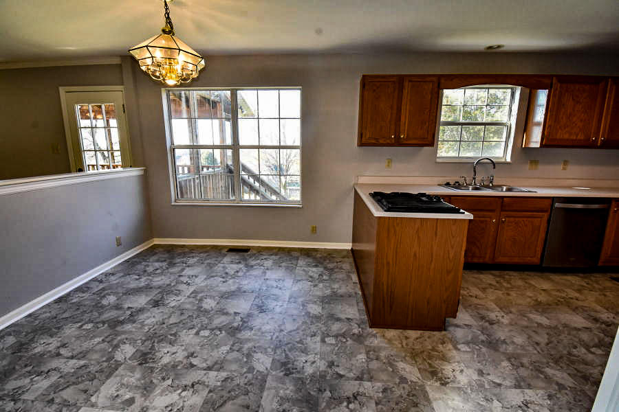 10087 Double Tree Road Knoxville, TN 37932 - Photo 13 of 40 20181118002557190364000000-o