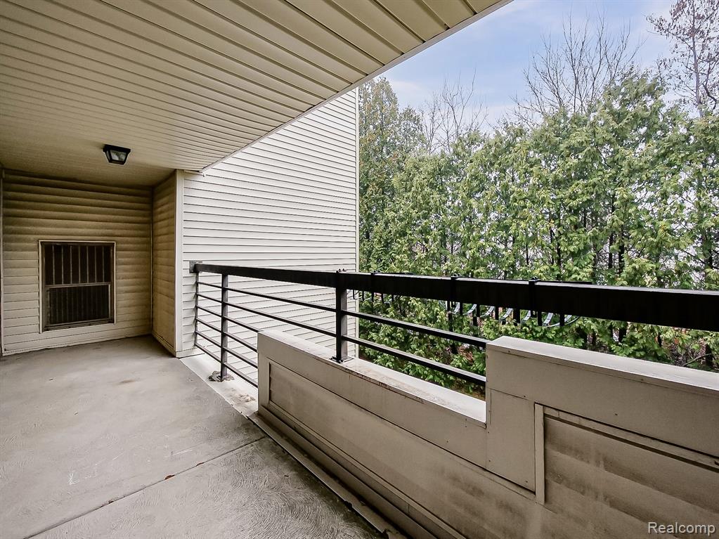 30414 Orchard Lake Road, Unit 12 Farmington, MI 48334 - Photo 27 of 33