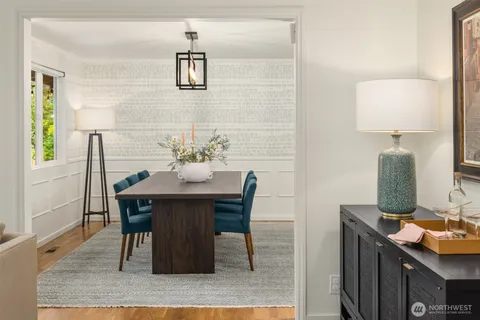 $2,195,000 | 8320 Southeast 62nd Street, Mercer Island, WA 98040