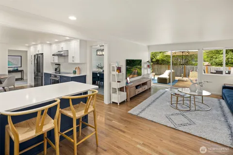 $2,195,000 | 8320 Southeast 62nd Street, Mercer Island, WA 98040