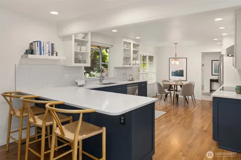 $2,195,000 | 8320 Southeast 62nd Street, Mercer Island, WA 98040