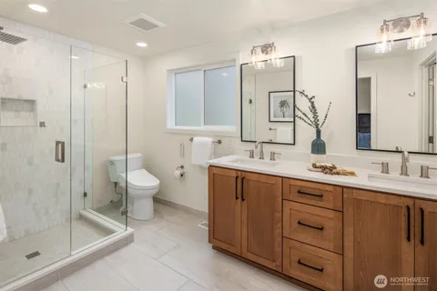 $2,195,000 | 8320 Southeast 62nd Street, Mercer Island, WA 98040