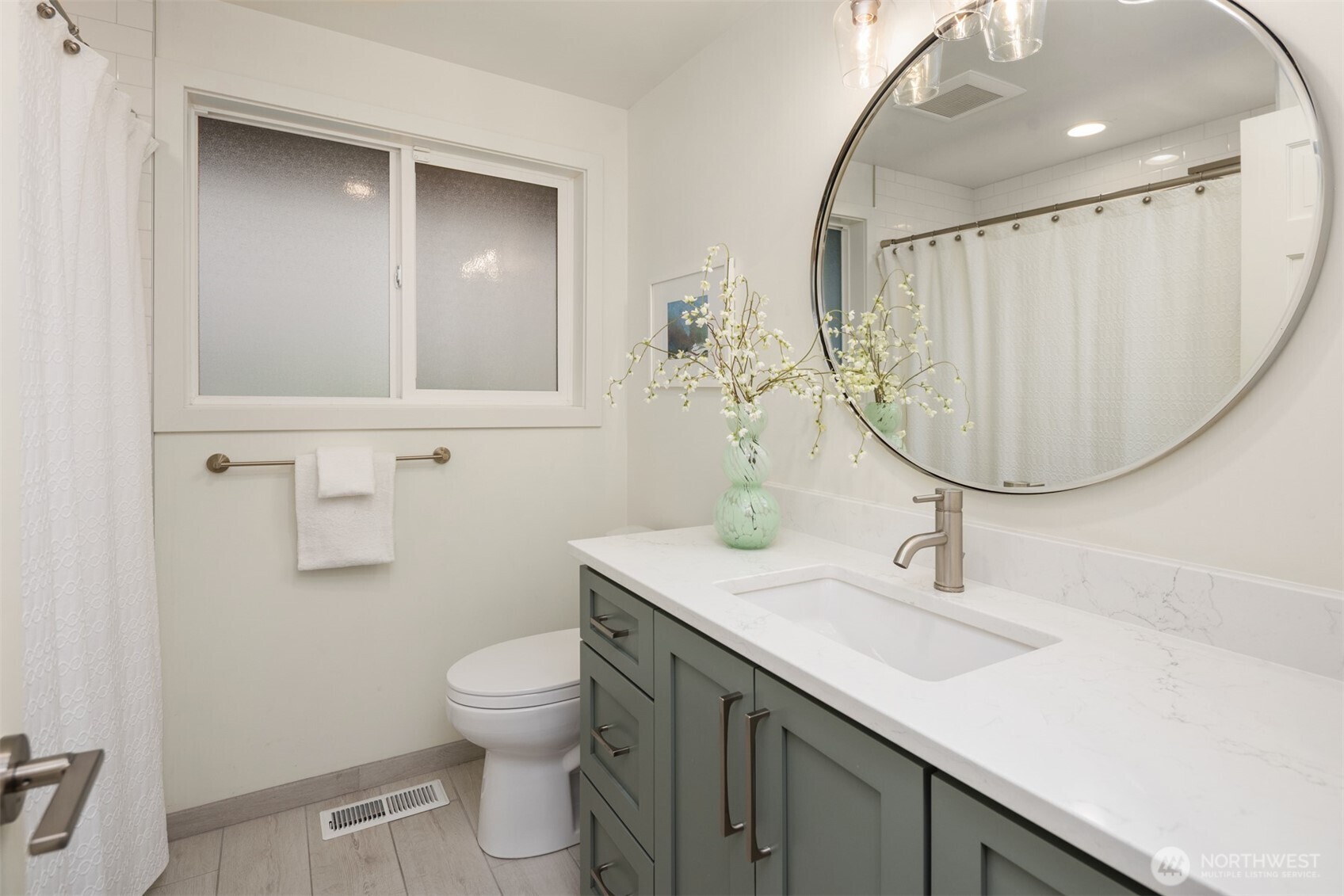 8320 Southeast 62nd Street Mercer Island, WA 98040 - Photo 28 of 35