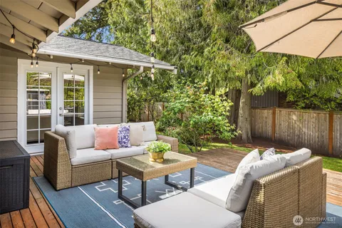 $2,195,000 | 8320 Southeast 62nd Street, Mercer Island, WA 98040
