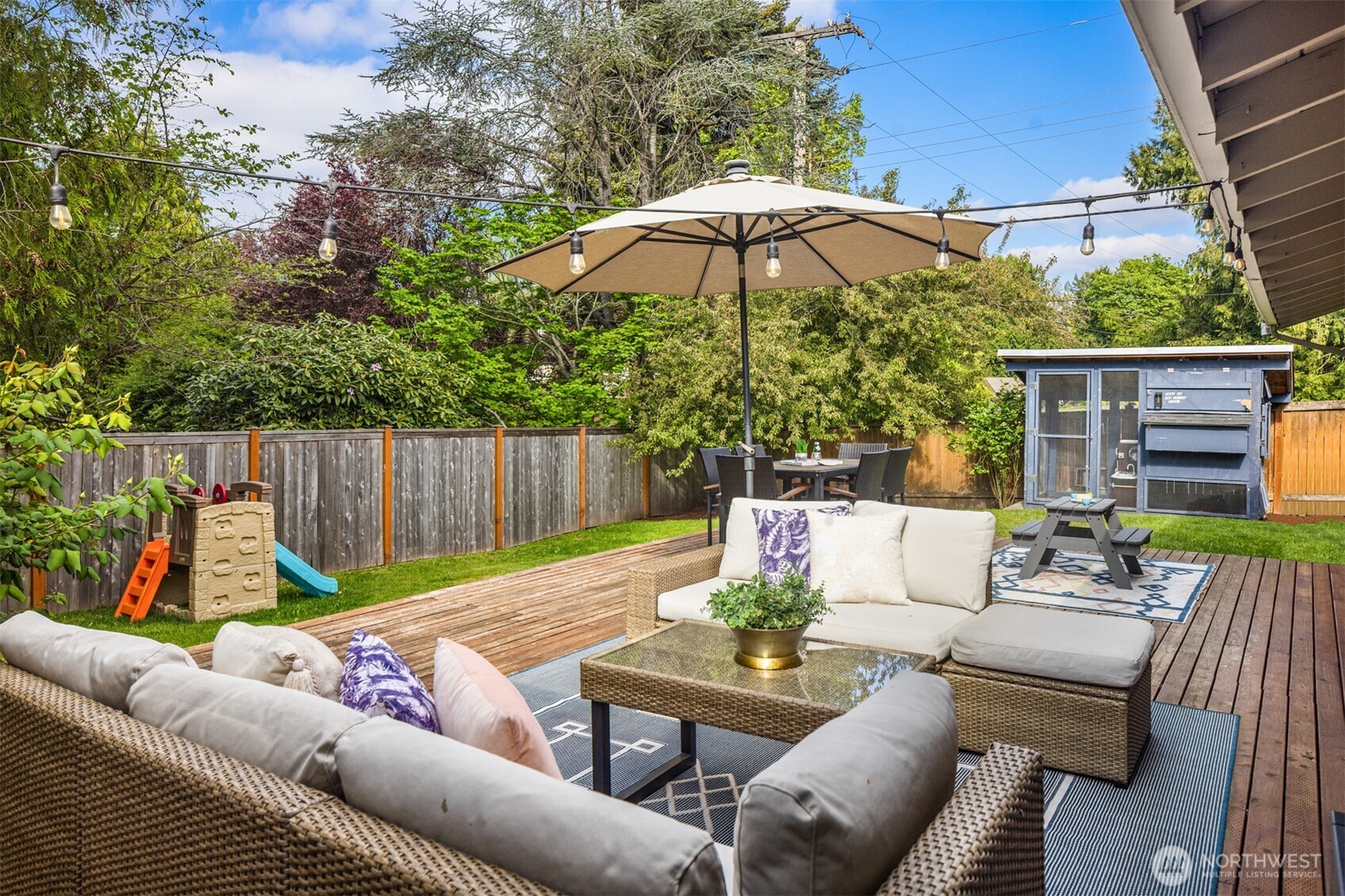 8320 Southeast 62nd Street Mercer Island, WA 98040 - Photo 4 of 35