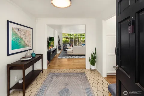 $2,195,000 | 8320 Southeast 62nd Street, Mercer Island, WA 98040