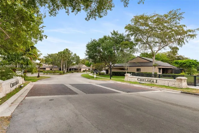 $3,200 | 9360 Chelsea Drive South, Plantation, FL 33324