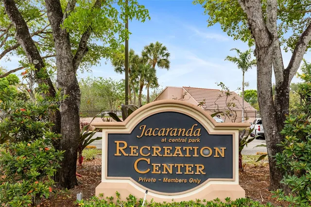 $3,200 | 9360 Chelsea Drive South, Plantation, FL 33324