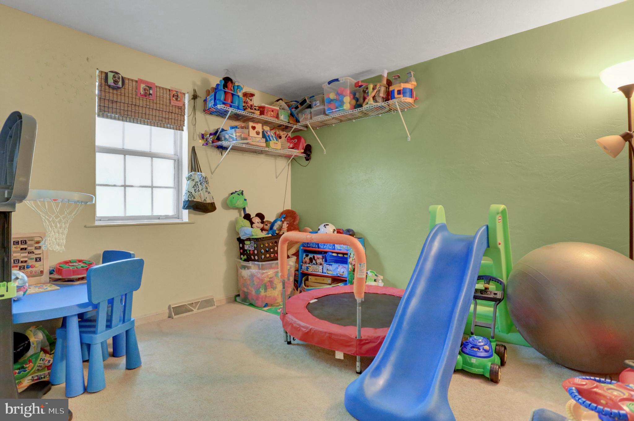 2455 Heather Road York, PA 17408 - Photo 11 of 19 Gallery Image 11