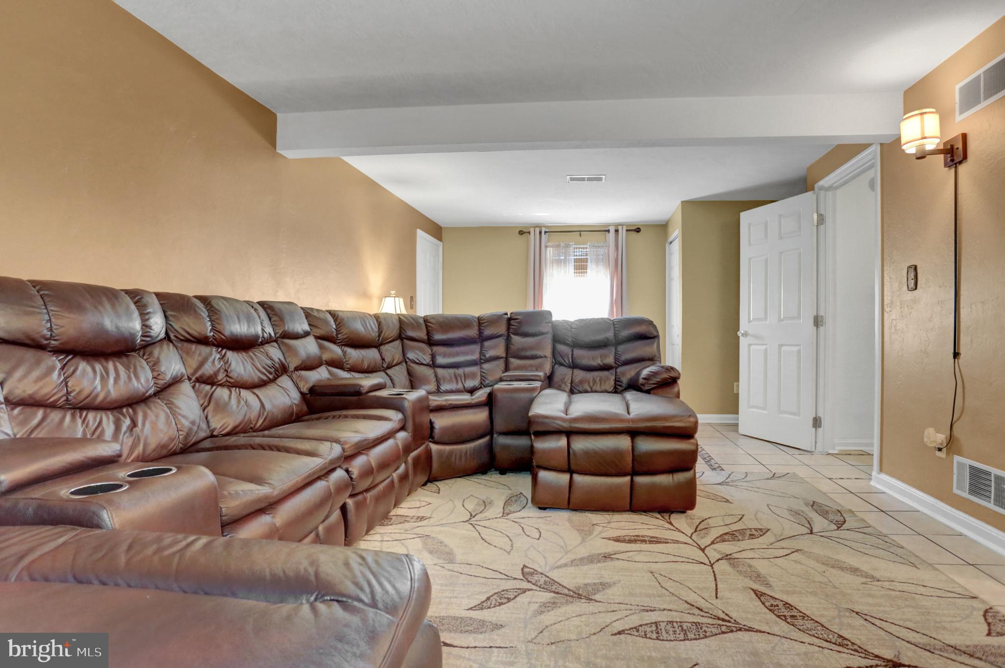 2455 Heather Road York, PA 17408 - Photo 13 of 19 Gallery Image 13