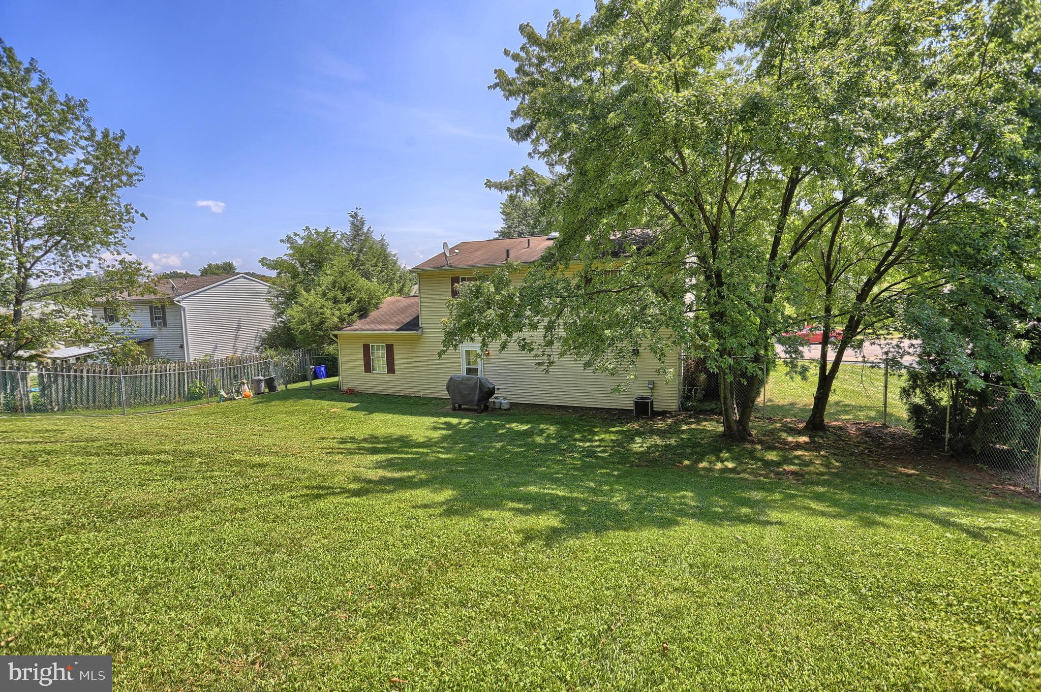 2455 Heather Road York, PA 17408 - Photo 18 of 19 Gallery Image 18