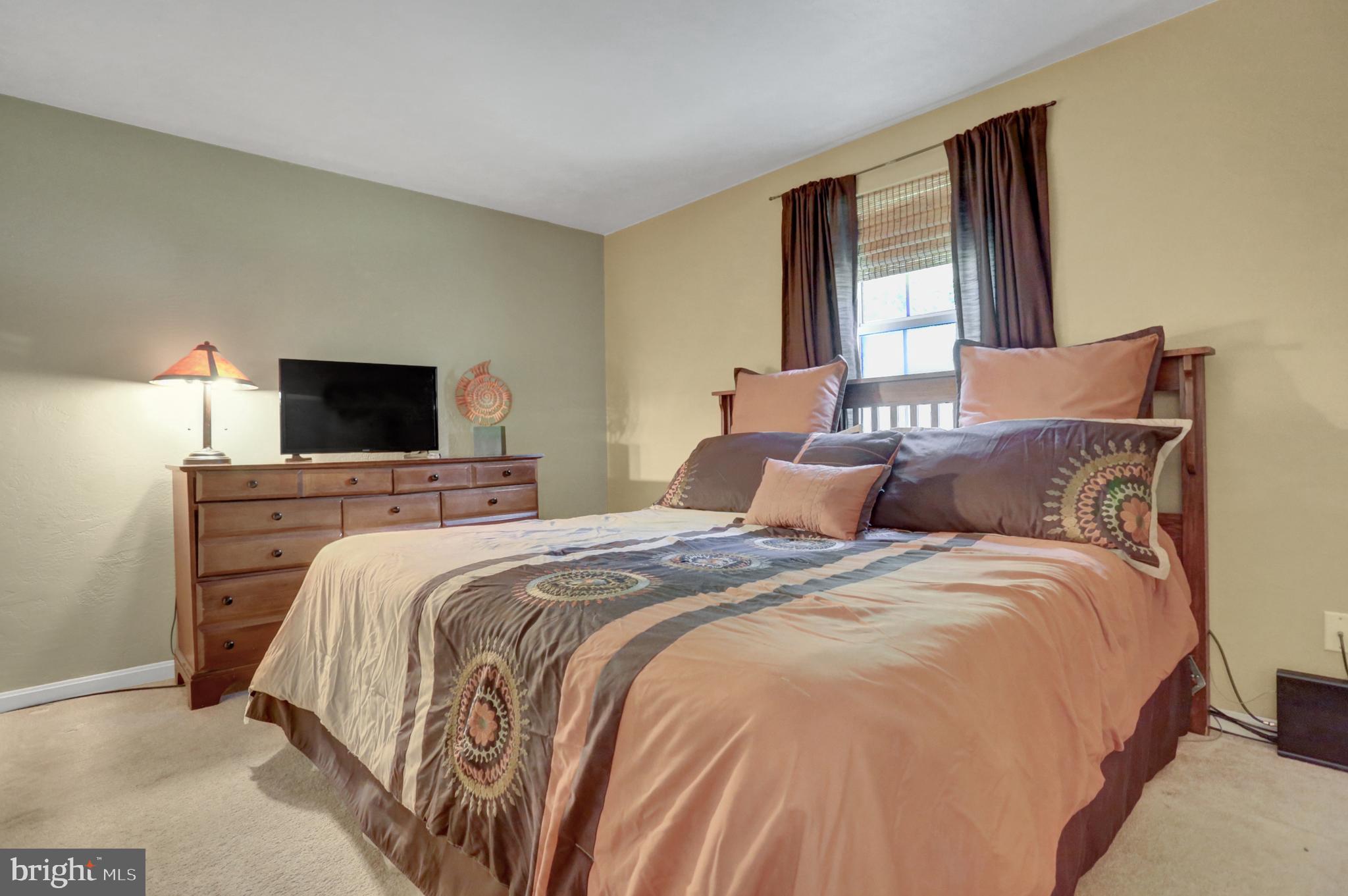 2455 Heather Road York, PA 17408 - Photo 7 of 19 Gallery Image 7