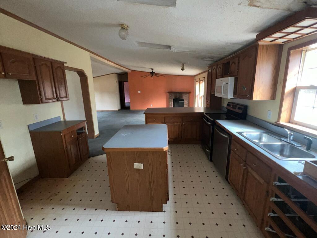 3200 Wintergreen Road Cove City, NC 28523 - Photo 3 of 22 Kitchen View 2