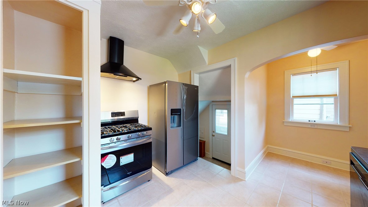 3301 Tullamore Road Cleveland, OH 44118 - Photo 8 of 35 Gallery Image 8