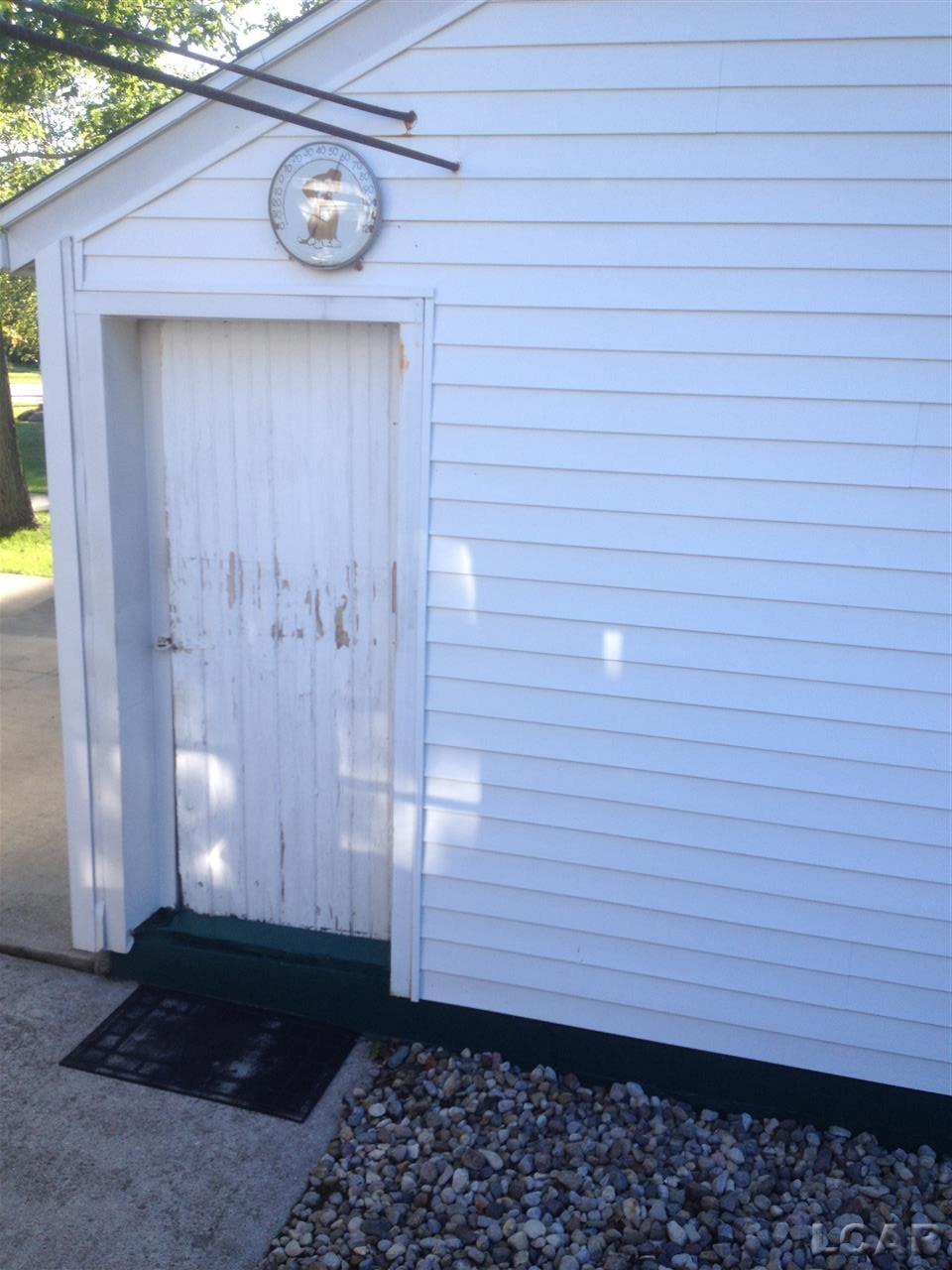 1107 West Russell Road Tecumseh, MI 49286 - Photo 14 of 20 31263691-13.JPG