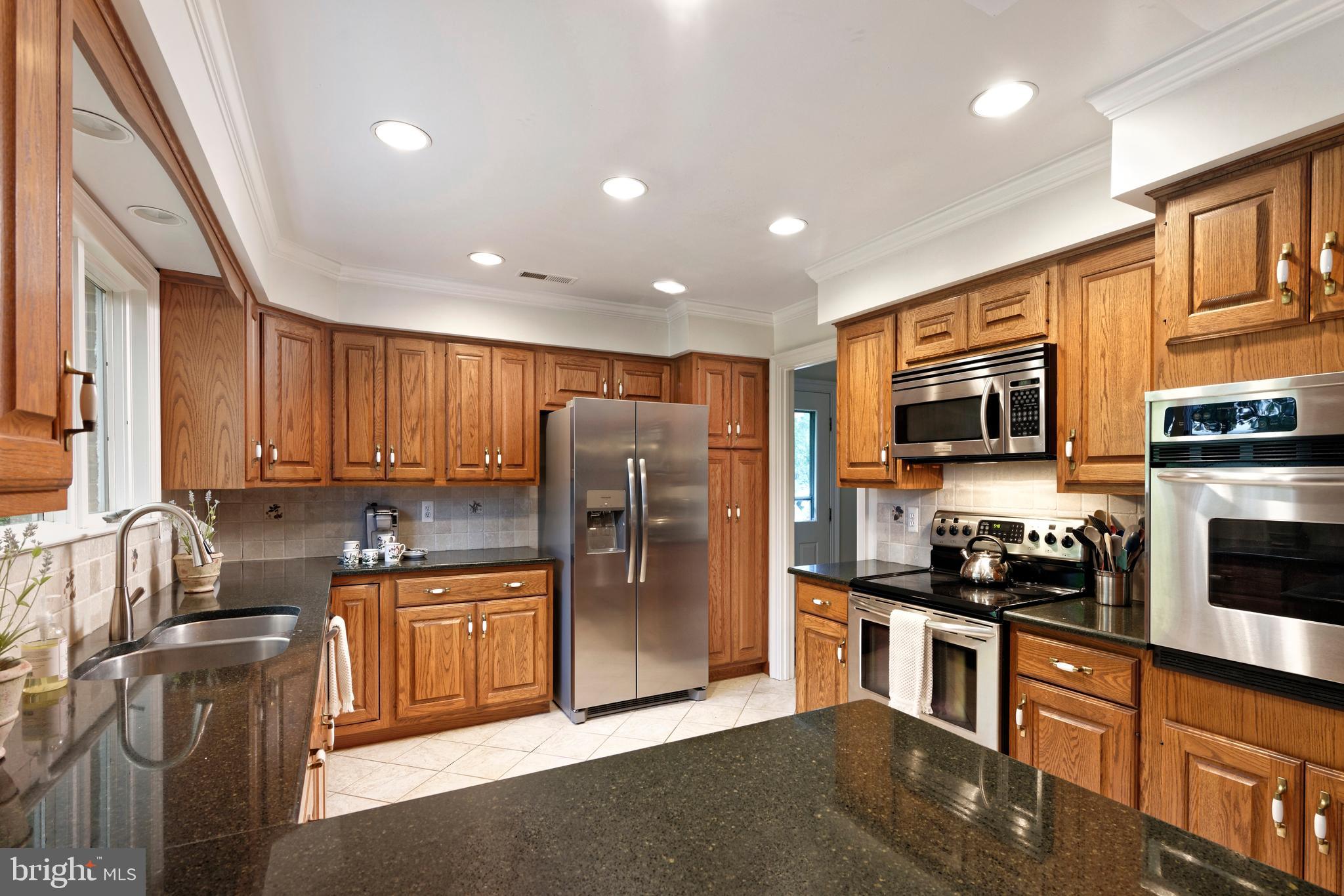 1310 Delaplane Grade Road Upperville, VA 20184 - Photo 30 of 94 Granite counter tops & stainless appliances