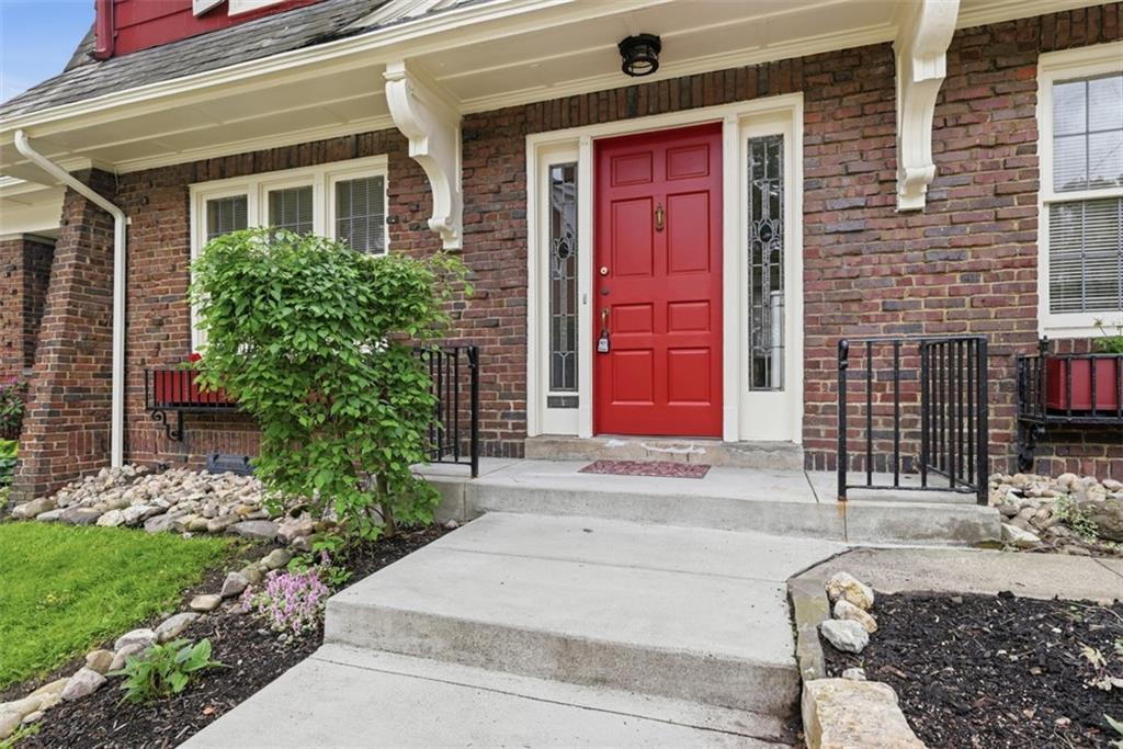 900 Wellesley Road Pittsburgh, PA 15206 - Photo 2 of 48 Front Exterior Entry