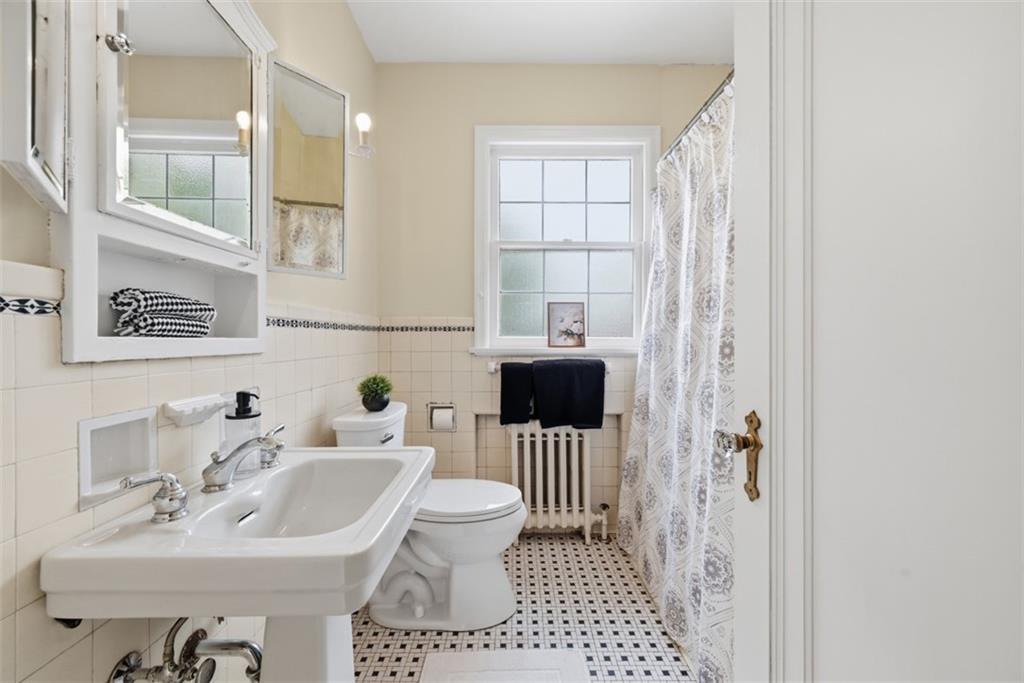 900 Wellesley Road Pittsburgh, PA 15206 - Photo 32 of 48