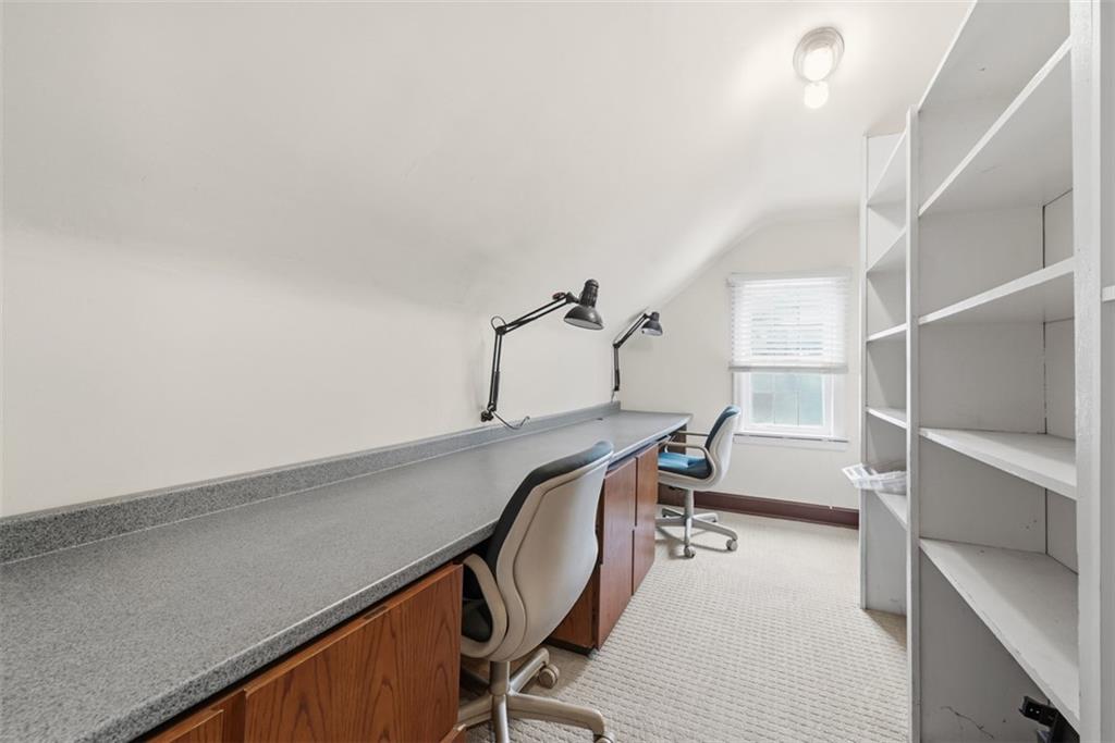 900 Wellesley Road Pittsburgh, PA 15206 - Photo 35 of 48 Third Floor Office