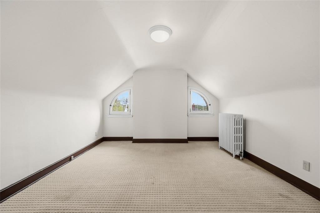 900 Wellesley Road Pittsburgh, PA 15206 - Photo 37 of 48 Third Floor Bedroom