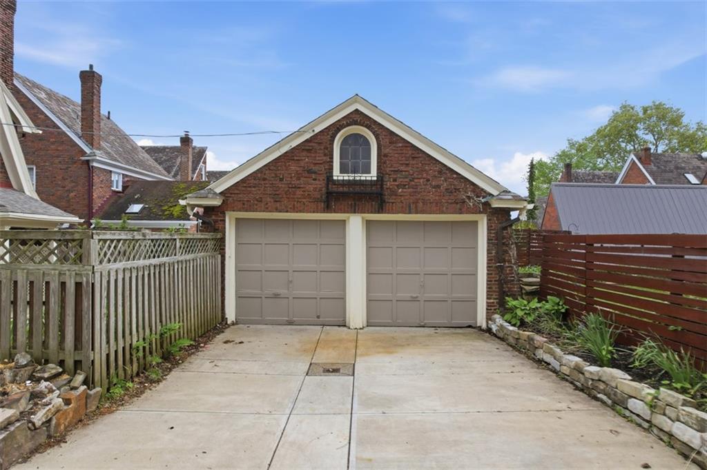 900 Wellesley Road Pittsburgh, PA 15206 - Photo 42 of 48 2 car garage and driveway