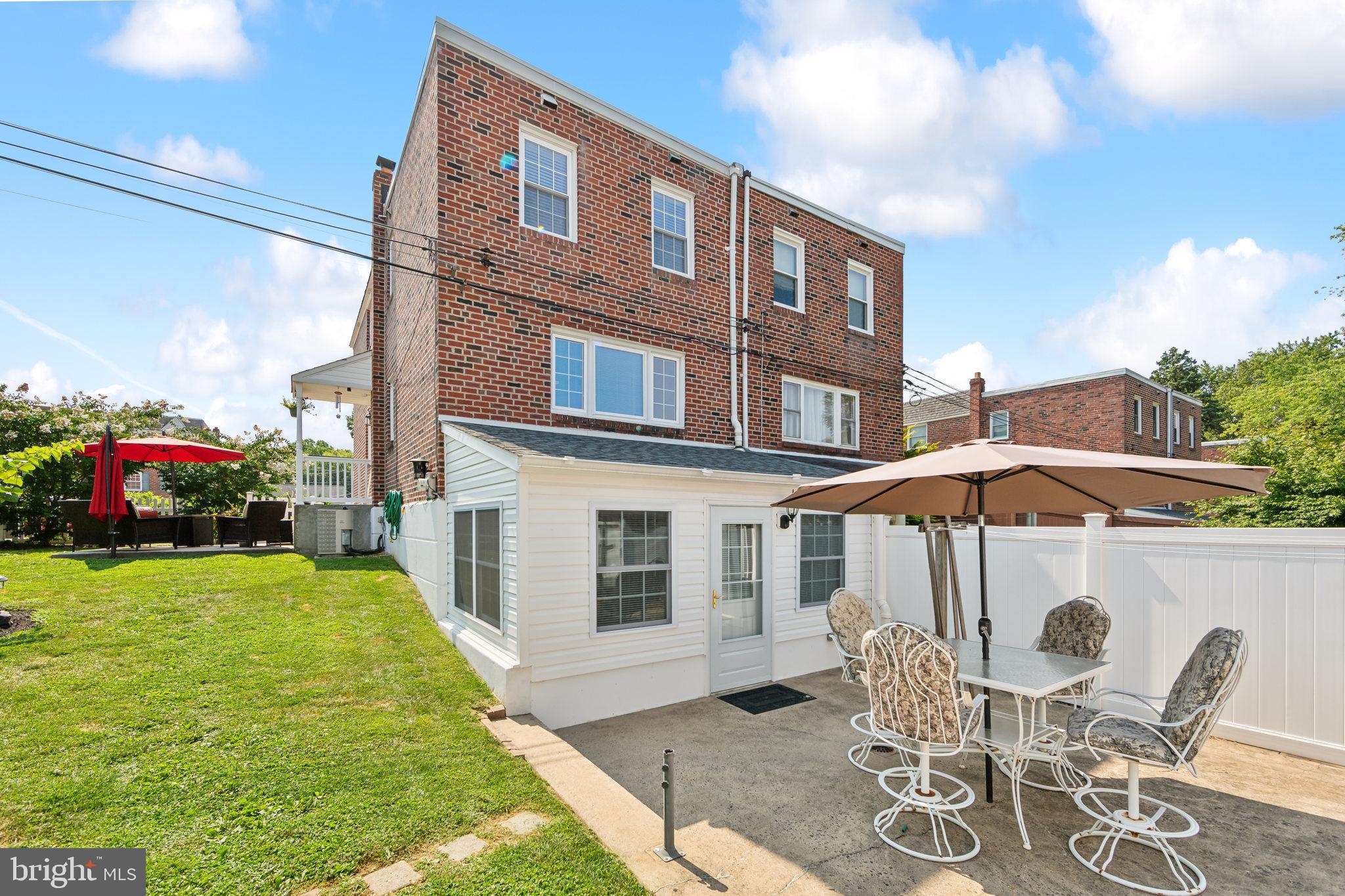 11910 Stevens Road Philadelphia, PA 19116 - Photo 21 of 23 Back Patio