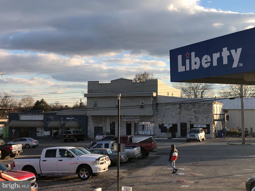 1017 West Washington Street, Unit 2N Hagerstown, MD 21740 - Photo 3 of 9 Bus stop, convenience store & more just steps away