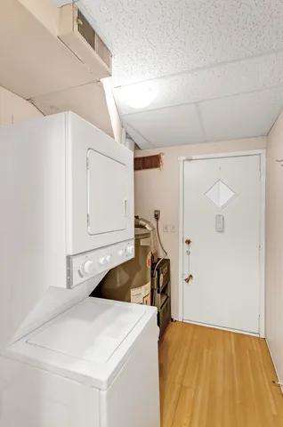 a view of utility room