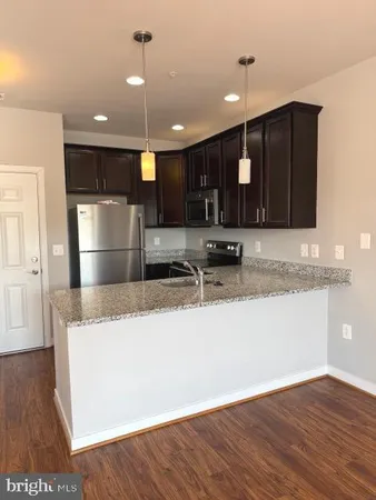 $1,999 | 607 7th Street, Unit 304, Laurel, MD 20707