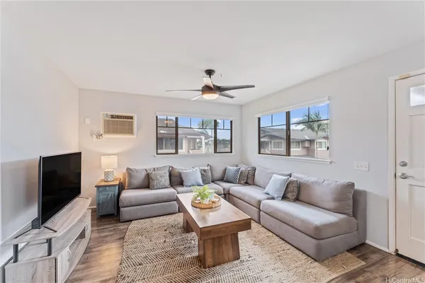 $3,100 | 91-1015 Kamaaha Avenue, Unit 208, Kapolei, HI 96707