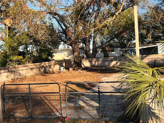 $190,000 | 102 Domino Drive North, Ruskin, FL 33570