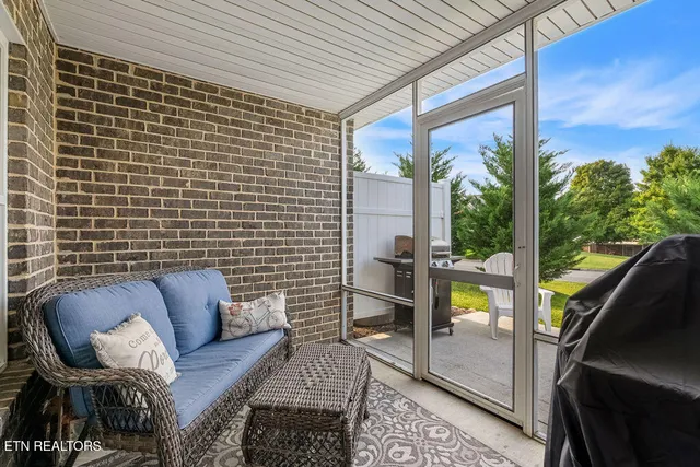 $403,000 | 422 Larkspur Way, Sevierville, TN 37862