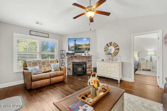 $403,000 | 422 Larkspur Way, Sevierville, TN 37862