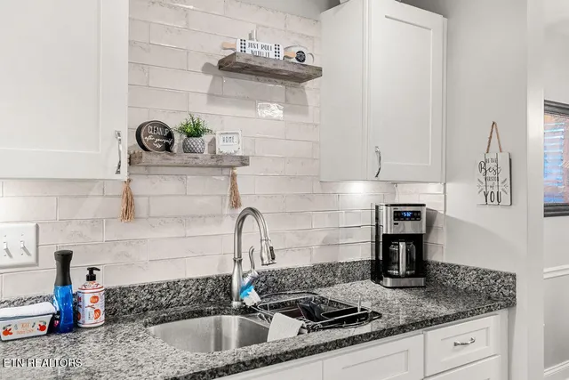 $403,000 | 422 Larkspur Way, Sevierville, TN 37862