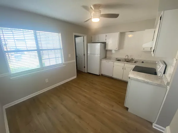 $2,195 | 1463 Nantahala Boulevard, Mount Pleasant, SC 29464