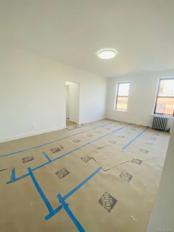 $559,000 | 61-09 39th Avenue, Unit J5 | Woodside