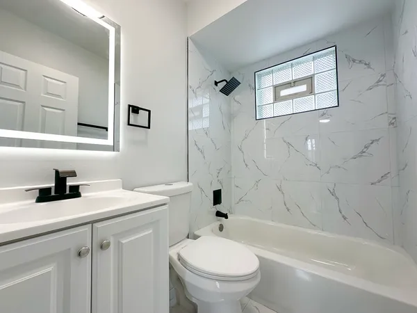 $285,000 | 9820 South California Avenue, Evergreen Park, IL 60805