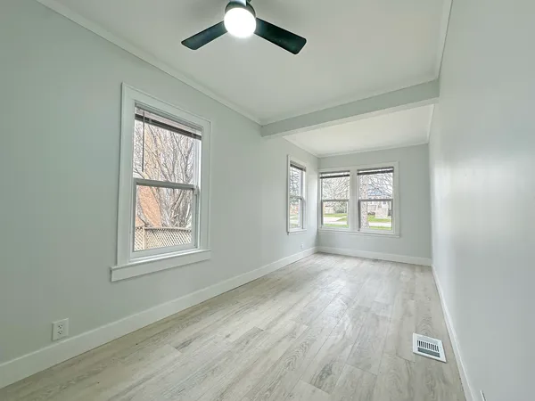 $285,000 | 9820 South California Avenue, Evergreen Park, IL 60805