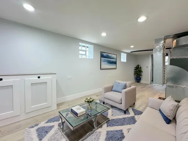$285,000 | 9820 South California Avenue, Evergreen Park, IL 60805