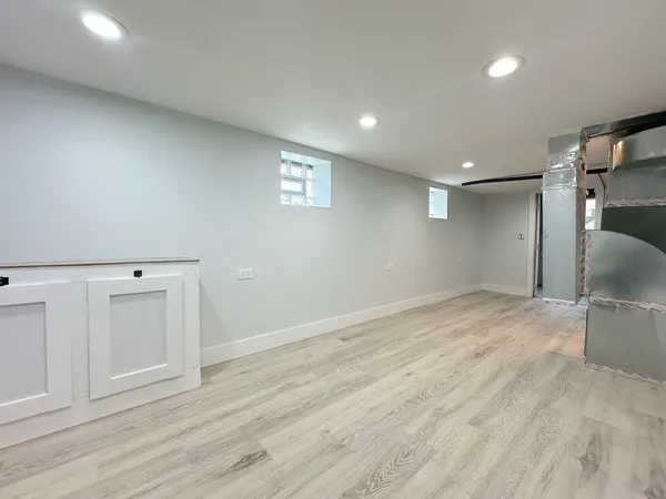 $285,000 | 9820 South California Avenue, Evergreen Park, IL 60805