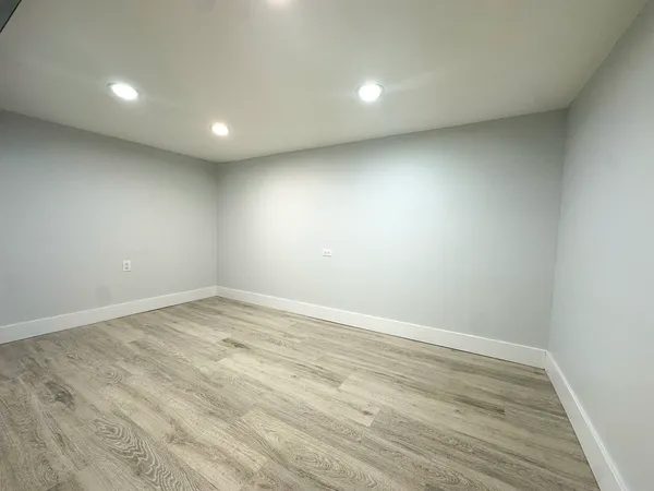 $285,000 | 9820 South California Avenue, Evergreen Park, IL 60805