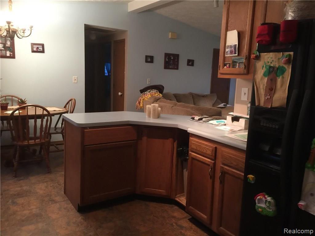 5805 Crandall Road Howell, MI 48855 - Photo 6 of 23