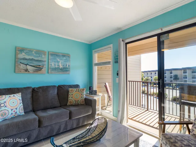 $298,000 | 40 Folly Field Road, Unit 246C, Hilton Head Island, SC 29928