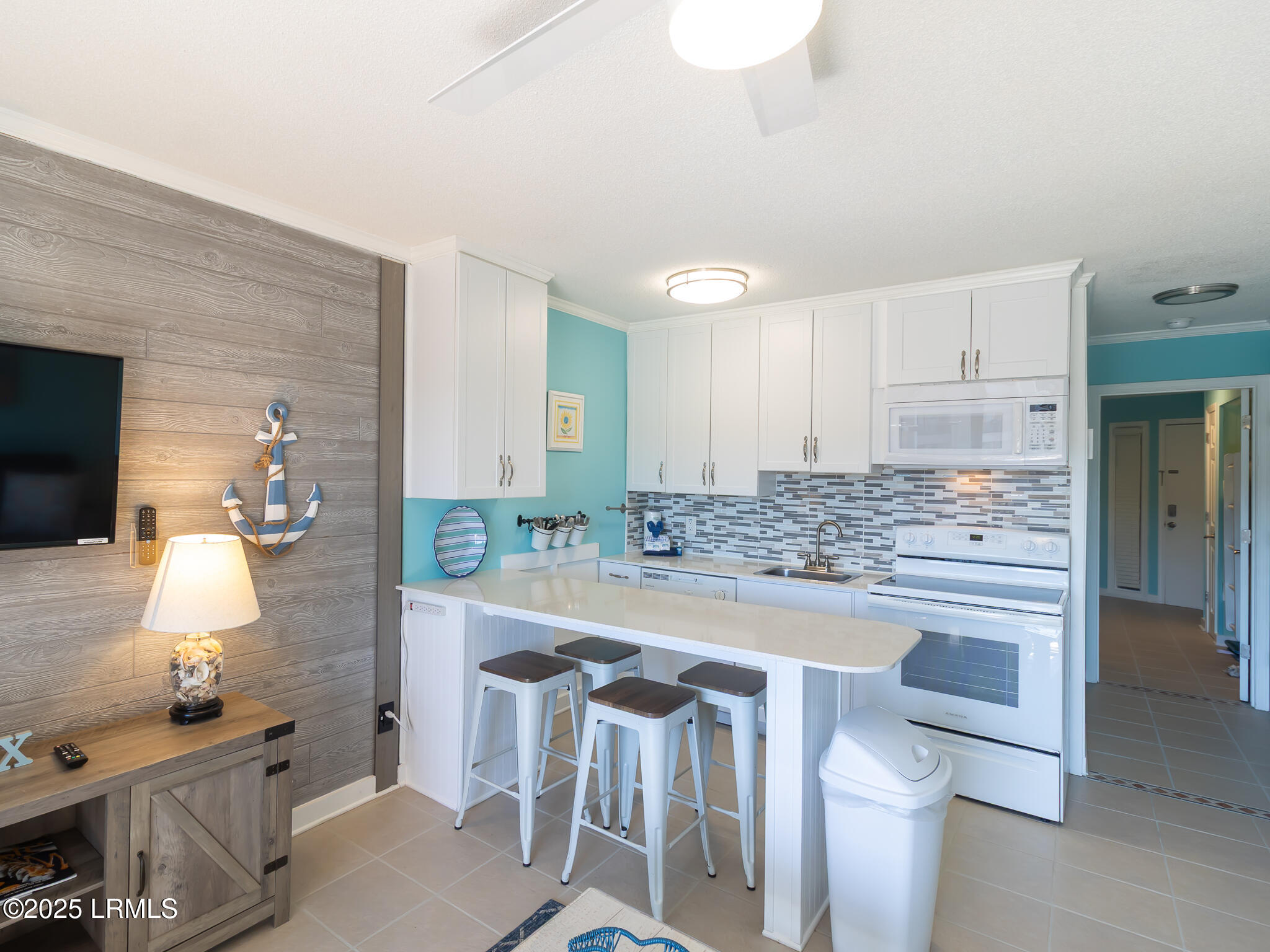 40 Folly Field Road, Unit 246C Hilton Head Island, SC 29928 - Photo 2 of 39 9W6A5665