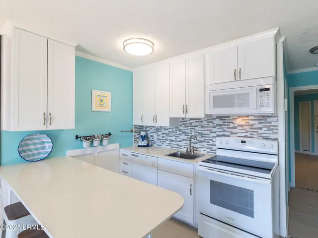 $298,000 | 40 Folly Field Road, Unit 246C, Hilton Head Island, SC 29928