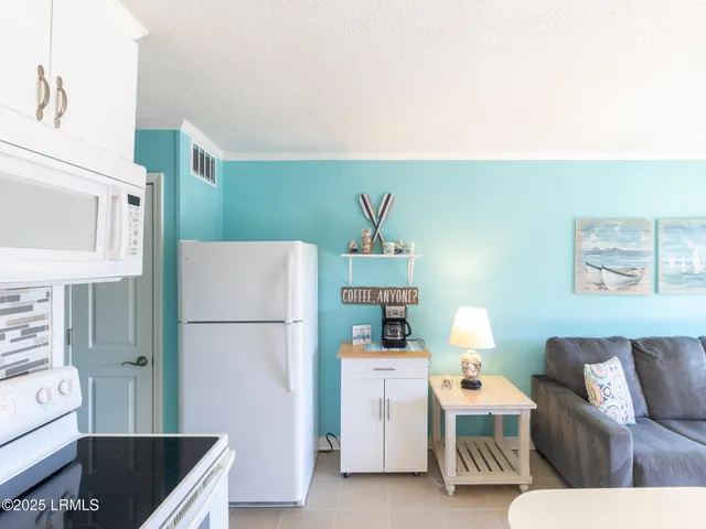 $298,000 | 40 Folly Field Road, Unit 246C, Hilton Head Island, SC 29928