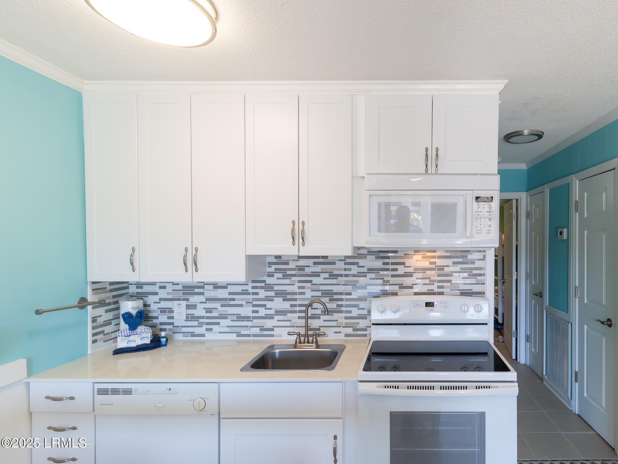 40 Folly Field Road, Unit 246C Hilton Head Island, SC 29928 - Photo 10 of 39 9W6A5683