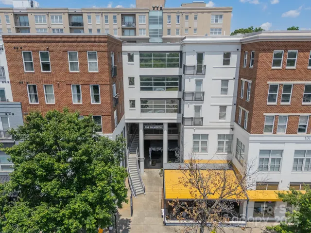 $300,000 | 1315 East Boulevard, Unit 327, Charlotte, NC 28203