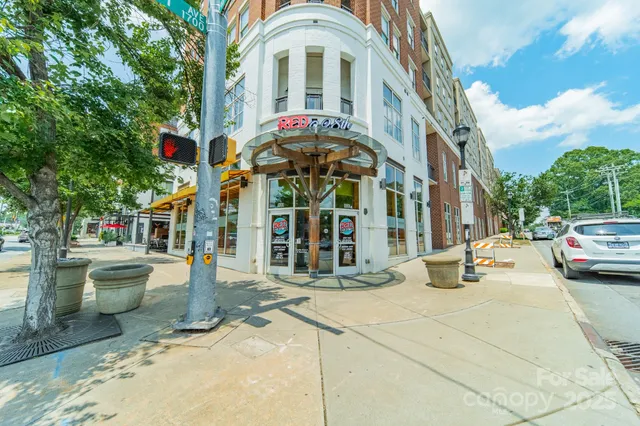 $300,000 | 1315 East Boulevard, Unit 327, Charlotte, NC 28203