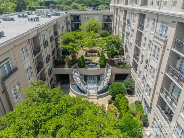 $300,000 | 1315 East Boulevard, Unit 327, Charlotte, NC 28203